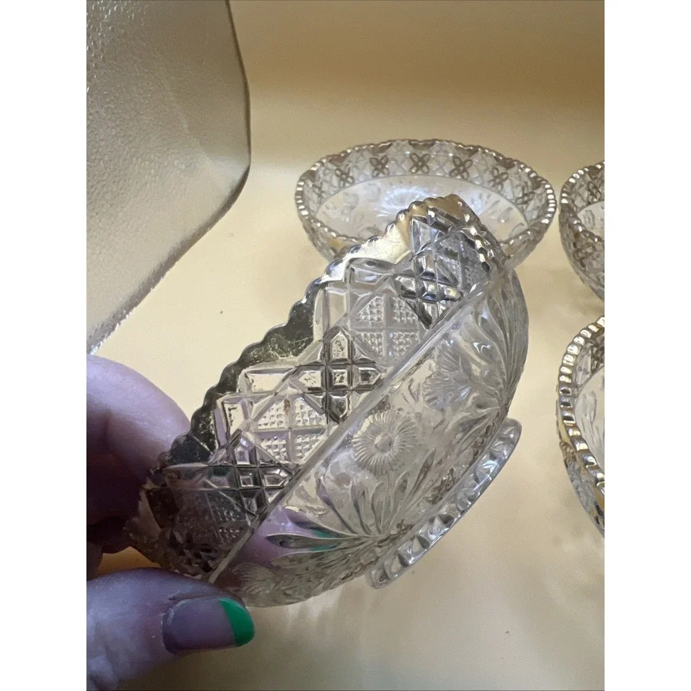 Indiana Glass Horsemint Set of 4 Berry Bowls by Shenning Antique 1915